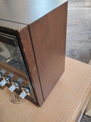 Lloyd&rsquo;s AM/FM Clock Radio Dated Between 60s and 70s Model 9J41-100A Vintage