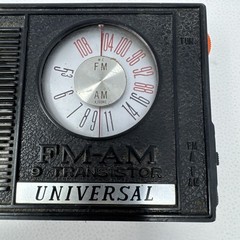 Vtg Universal 9 Transistor FM AM Pocket Radio Super Het Taiwan Dial Receives