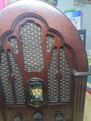 General Electric GE Reproduction Model No 7-4100JA Cathedral AM/FM Radio Wood