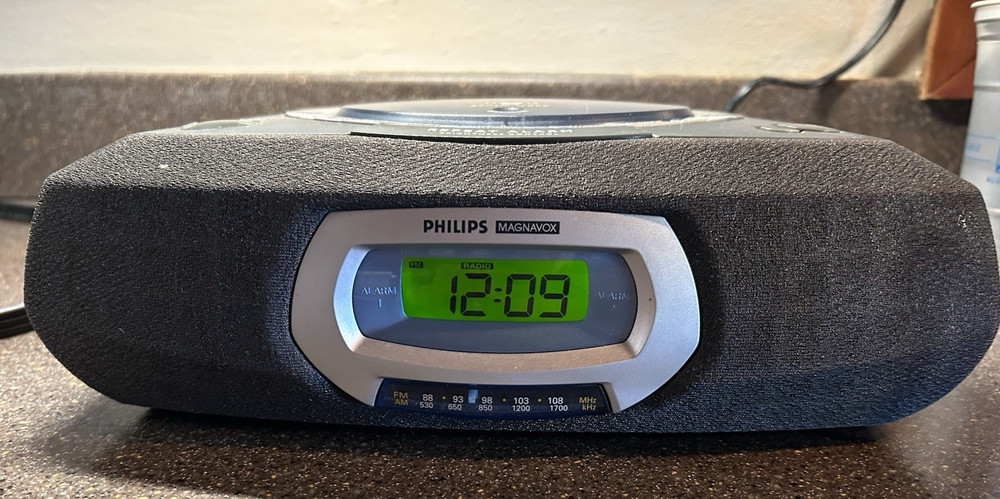 Phillips Magnavox Gentle Wake Stereo CD Player Clock Radio AJ3935/17 VINTAGE