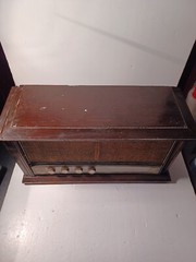vintage general electric am fm radio. Dual speakers wood radio, solid state radi