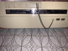 TOSHIBA Flip Home Radio Clock radio RC-803F Beige For Repair Vintage JAPAN MADE
