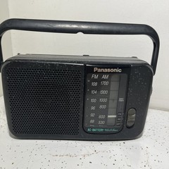 Vintage Panasonic AM/FM Portable 8&Prime; Radio, RF-544 Battery Powered,Works Great C1