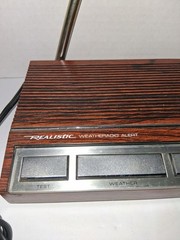 Realistic Model 12-140 Weatheradio Weather Alert Radio Vintage TESTED Woodgrain