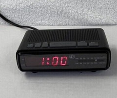 Electro Brand AM/FM Radio Alarm Clock – Model 4610 Black Tested and Working 