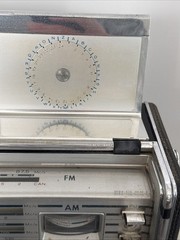 RARE VINTAGE PHILIPS FM-AM De Luxe Portable Multi Band Radio (L6X38T/54)