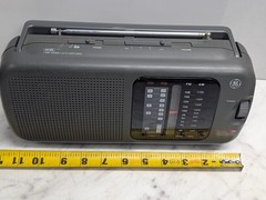General Electric GE 4 Band Portable Radio 7-2948A AM FM TV1 TV2/WB