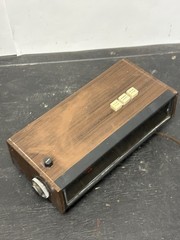 Vtg Lloyd&rsquo;s Solid State AM-FM Radio Alarm Clock Model IJ6IG-O7A Flip Dial Roll