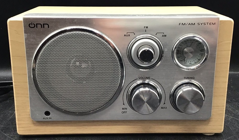 ONN – AM/FM RADIO SYSTEM Model ONR100, China – works well!