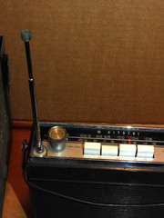 Vintage Hitachi Car AM FM Radio KM-1001R AS IS for Parts Repair
