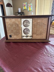 Vintage GE T-270A Dual Speaker, Solid State, AM/FM Tube Radio, Walnut