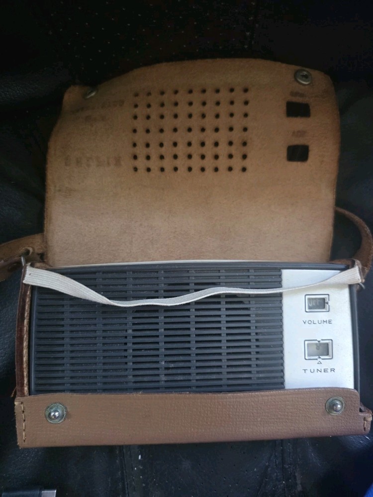 📻 Vintage Hitachi TH-848 8 Transistor AM Radio With Case – Working PLEASE READ