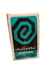 VINTAGE JULIETTE Solid State PORTABLE POCKET RADIO APR-256 AM in Box