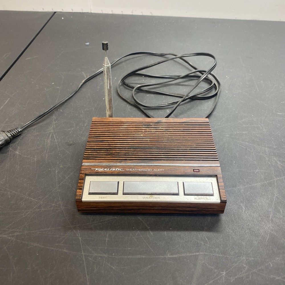 REALISTIC 12-140 WEATHER RADIO ALERT 3 CHANNEL * SIMULATED WALNUT GRAIN FINISH