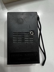 Vintage 1970s General Electric GE Solid State AM Radio – Model P-2790 – Works