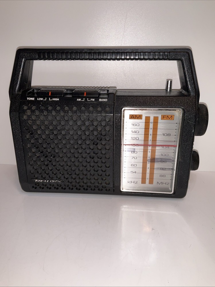 Vintage Realistic Radio Shack 12-711 AM FM Radio Not Working !