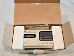 VINTAGE – SOUNDESIGN AM-FM / CLOCK RADIO / TELEPHONE / CASSETTE PLAYER – 7569IVY