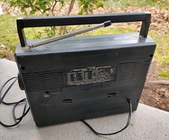 Vintage Radio Shack Realistic Patrolman SW-60 6 Band Radio 12-764A, WORKS!