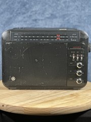 GE Superadio 7-2887B AM/FM Wide Band Long Range Hi-Performance Radio Powers On