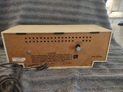 Zenith Hong Kong 60 Hz 12 Amp AM Solid State Alarm Clock Radio For Parts Vintage