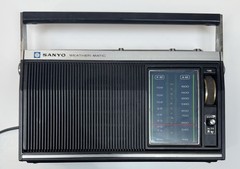 Vintage Sanyo Weather-Matic Radio (Read Description)