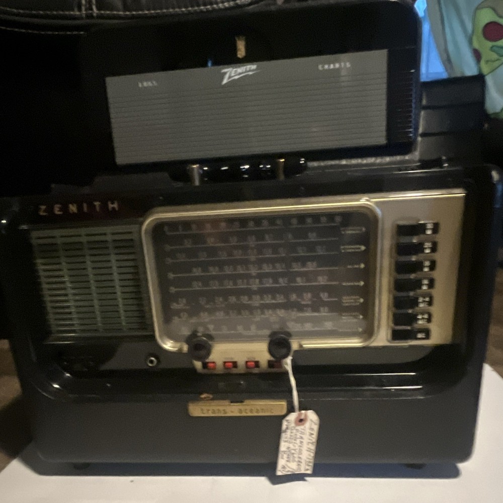 Zenith Trans-Oceanic Y600 Portable Shortwave Radio, Black – Model Y600