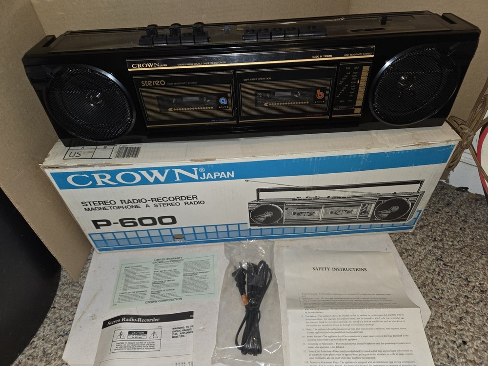Vintage 1977 Crown P-600 AM/FM/Cassette Boombox Stereo Radio Recorder,Japan,Box