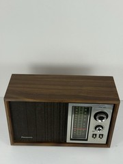 Vintage Panasonic RE-6286 AM/FM Radio Woodgrain Tabletop Made in Japan Works