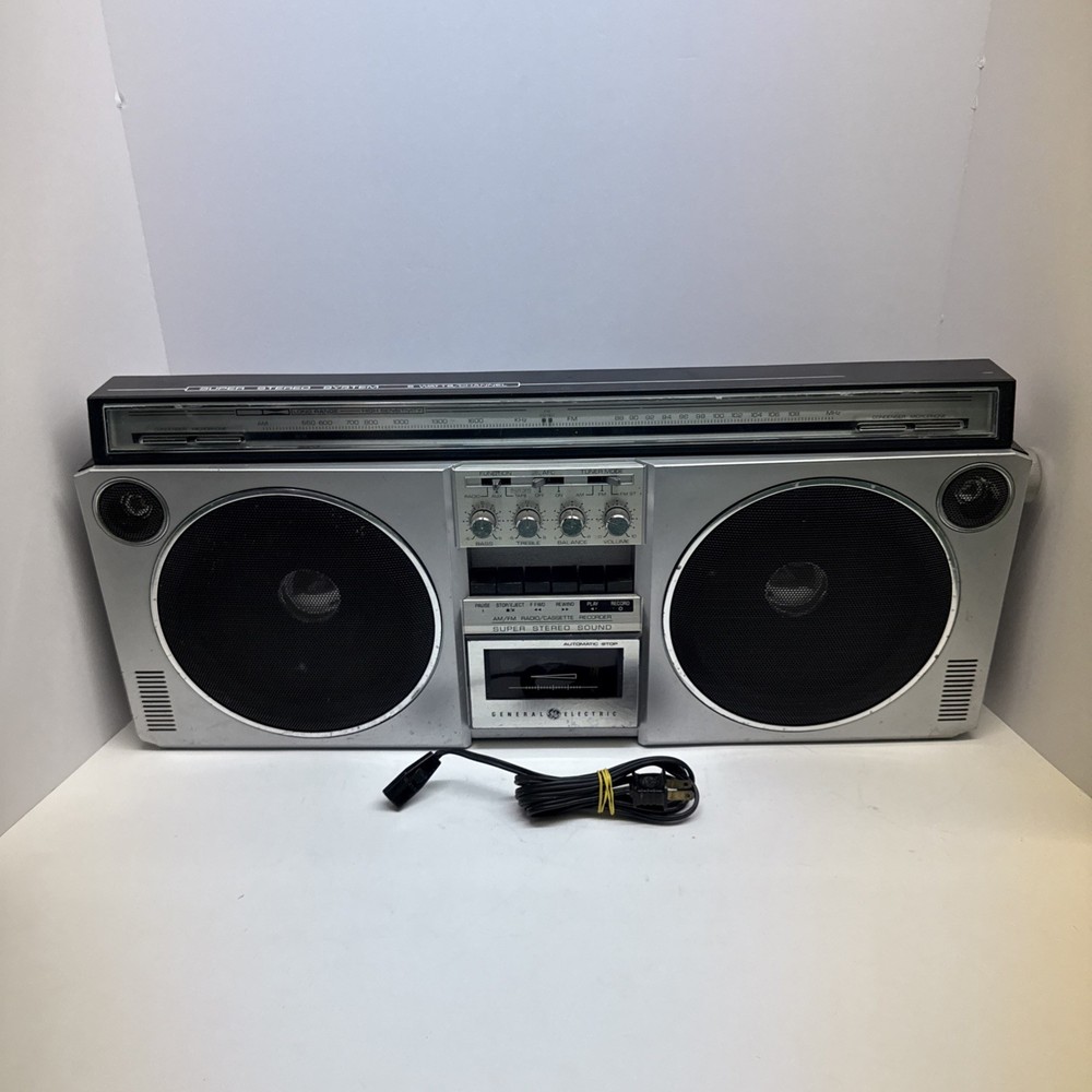 Vintage General Electric 3-6000A AM/FM Cassette Player For Parts Or Repair As Is