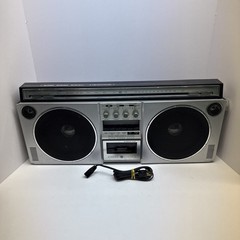 Vintage General Electric 3-6000A AM/FM Cassette Player For Parts Or Repair As Is