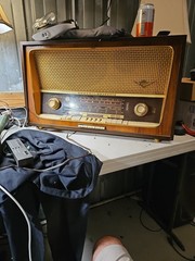 Grundig-Majestic 2077 Multi-Sonic Tube Radio