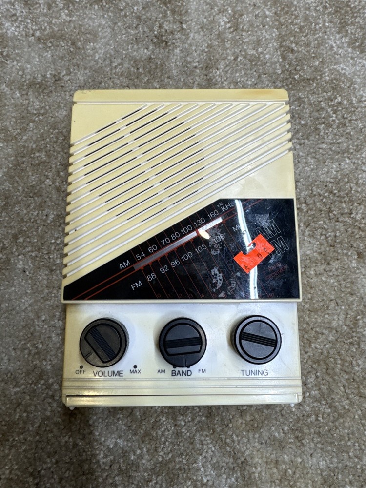 Vintage Water Resistant BR-2 2 Band Stereo Radio player