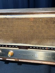 Vintage Motorola AM/FM Visilite Twin Speaker Radio TT31DS WORKING