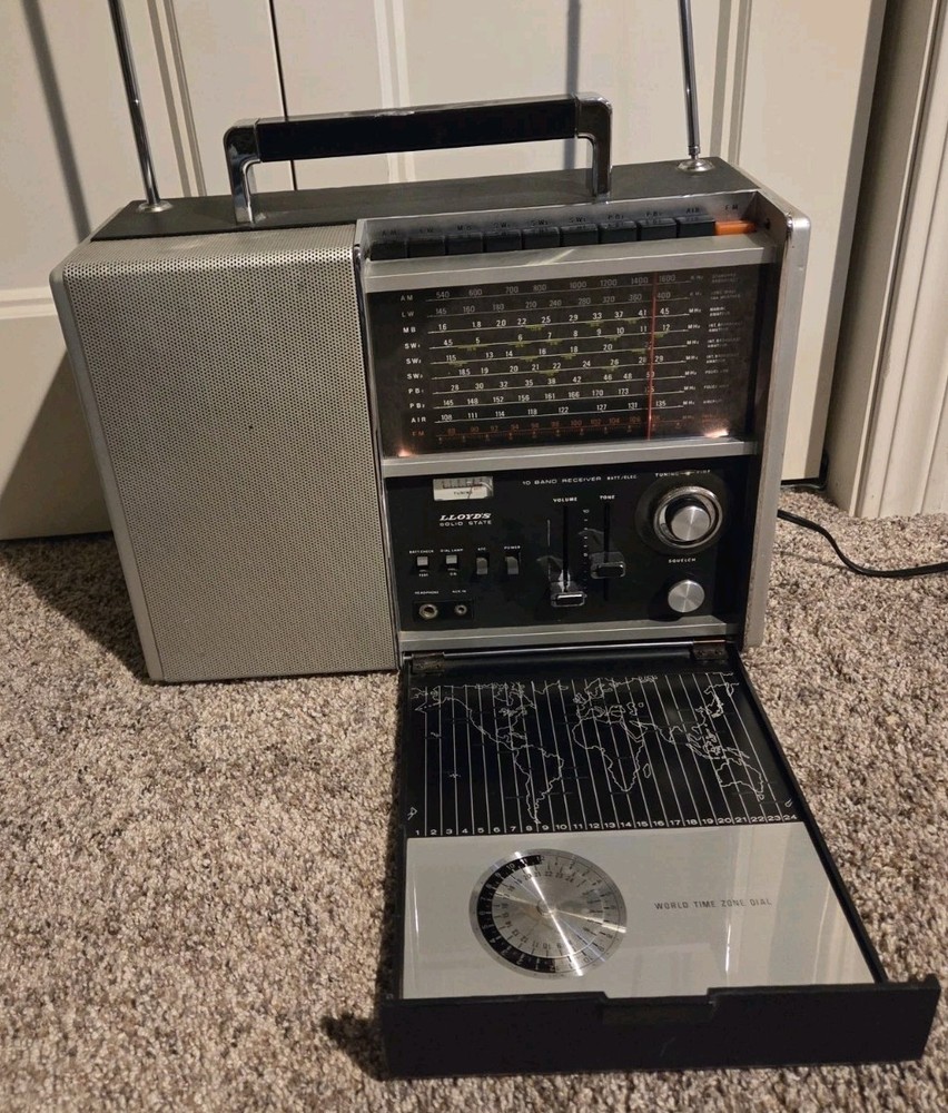 Vtg Lloyds Solid State 10 Band World Radio 9N24B-37A Shortwave AM FM AC/DC Japan