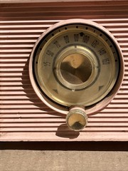 1950’s Vintage General Electric Pink AM Tube Radio Model 877 Rare Retro MCM
