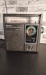 Sanyo FM/AM 2 Band Receiver Model RP 5225