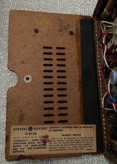 General Electric AM/FM Radio AM/FM Leather Case P-975B Tested Working See Video