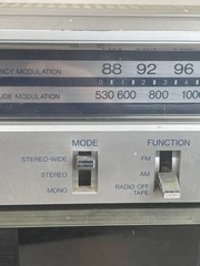 Toshiba RT-120S Vintage AM/FM Radio Cassette Boombox – Non-Working Cassette
