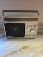 Vintage Panasonic RF-1401 AM/FM Portable Radio