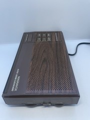Magnavox D-3150 Vintage 2-Band Faux Woodgrain Clock Radio