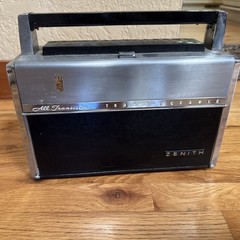 Vintage Zenith Trans-Oceanic Royal 1000-D Portable Shortwave Radio – Untested