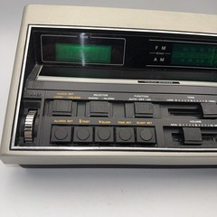 Vintage Silver Digital Hitachi Clock/Radio/Alarm AM/FM Model KC-680H Works!!