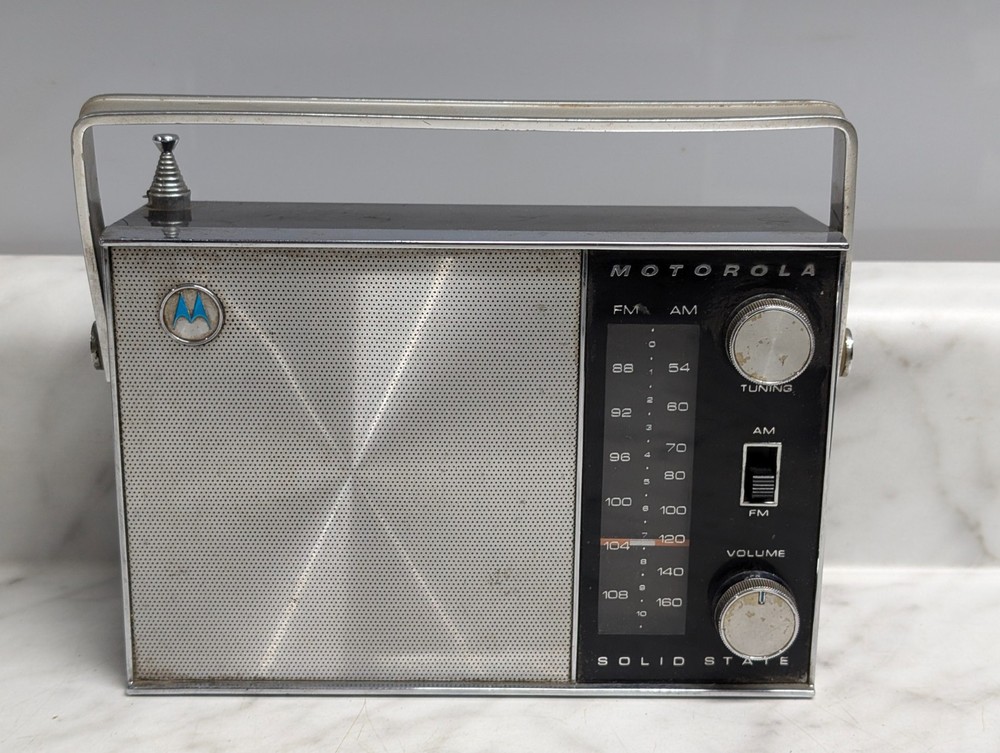 Motorola Solid State TP4EE Portable Radio