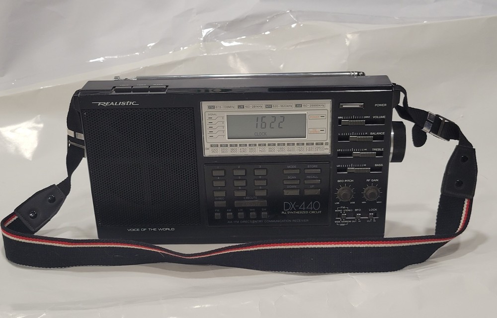 Realistic DX-440 PLL Short wave Radio Communications Receiver Tested & Works Gre