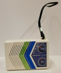 Sanyo RP1390 personal AM radio vintage TESTED