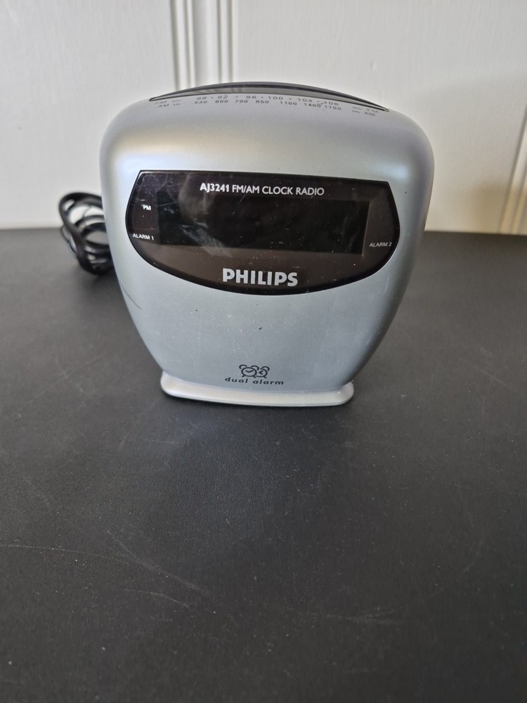 VTG Phillips Magnavox AJ3145 AM/FM Digital Clock Radio. Tested Works!!