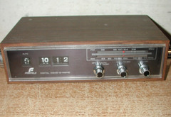 VINTAGE FAIRFIELD DIGITAL WAKE-O-MATIC AM/FM ALARM FLIP CLOCK RADIO MODEL 5100A