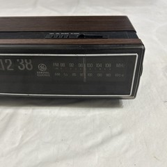 Vintage General Electric GE Flip Clock AM/FM Radio 7-4305F As Is (Radio Works)