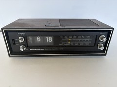 Magnavox 1R1773 Flip Clock Radio – MCM Wood Grain – WORKING Rare