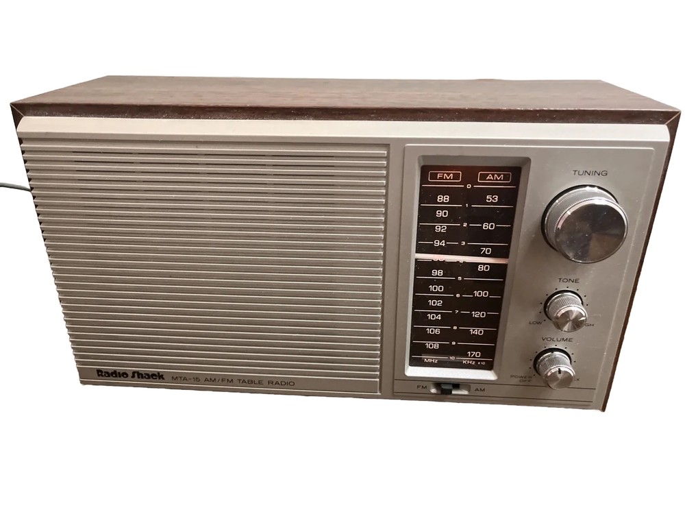 RadioShack Realistic MTA-15 AMFM Tabletop w/Speaker #12-695 VTG WORKS READ